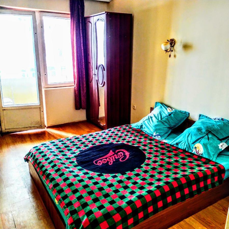 Masala Hostel Batumi Bagian luar foto