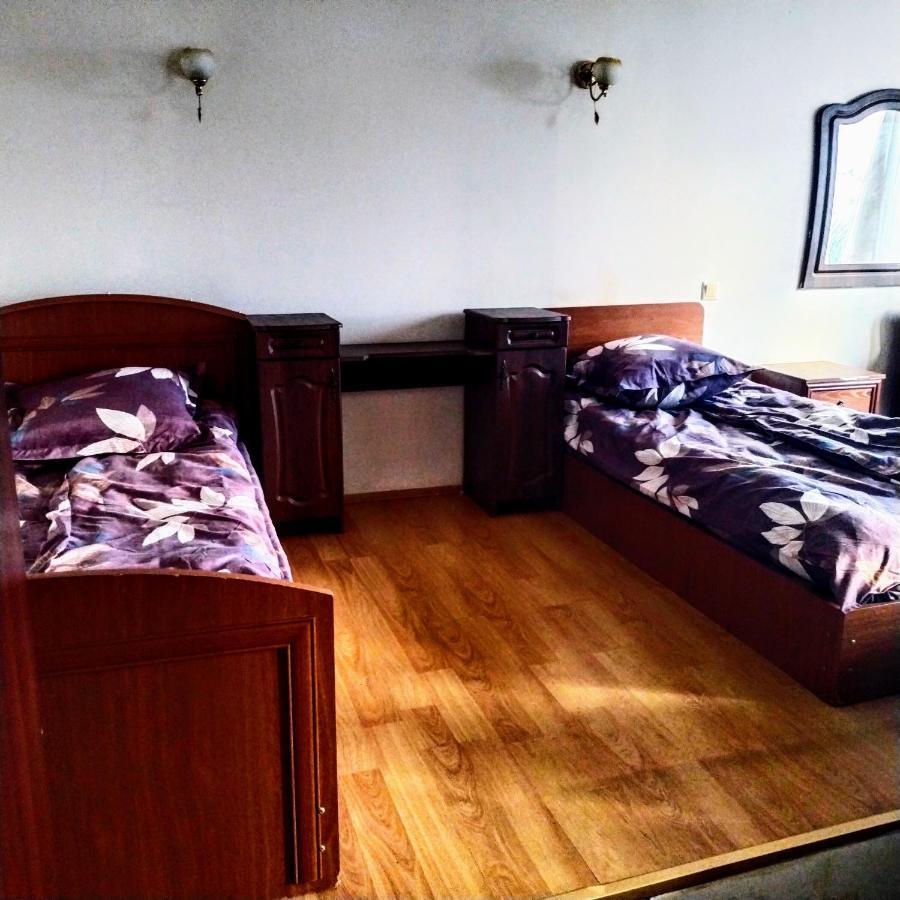 Masala Hostel Batumi Bagian luar foto